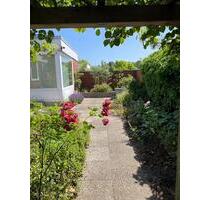 Bungalow mit idyllischem Garten und Garage - Hannover Herrenhausen-Stöcken