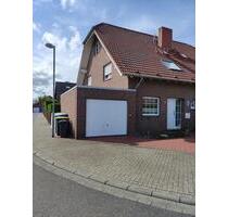 Provisionsfreie Doppelhaushälfte mit Garage und Keller - Hückelhoven