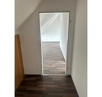 1-Zimmer DG Wohnung mit Einbauküche in der Nähe zur Stadt! - Hildesheim