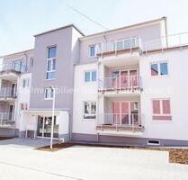 Erstklassige 4ZKB Mietwohnung mit 2 Balkonen und 2 Stellplätzen in Saarlouis