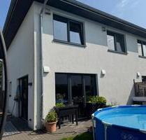 4,5 Zimmer DHH in beliebter Wohnlage für junge Familie - Bad Bramstedt