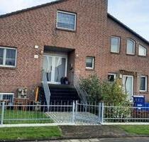 Von Privat: Einfamilienhaus mit Einliegerwohnung in ruhiger Lage - Müden (Aller)