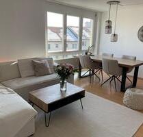 Lichtdurchflutete 3-Zimmer-Wohnung mit EBK und riesigem Balkon - Stuttgart Vaihingen