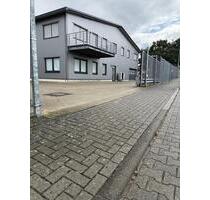Gewerbliche Wohnung mit Halle - 1.200,00 EUR Kaltmiete, in Grefrath (PLZ: 47929)