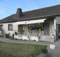 Bungalow mit uneinsehbaren Südgarten, Keller & Ausbaureserve - Heinsberg