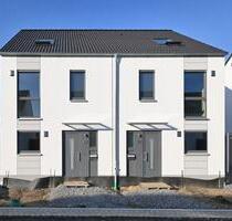 Neubaudoppelhaushälfte mit Terrasse, Garten und Garage im schönen Beerenbruchviertel - Castrop-Rauxel Deinighausen