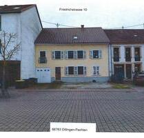 WOHNHAUS mit 861 qm Grundstück in Pachten-Ortsmitte - Dillingen (Saar)