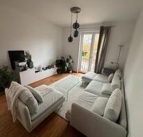 Helle 2,5-Zimmer Wohnung mit 2 Balkon im 1. OG in Gröbenzell