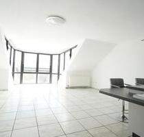 Schöne 2-Zimmer-Wohnung mit Tiefgaragenstellplatz in Seukendorf - Cadolzburg