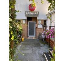 Kegelbahn mit Gaststätte und Inventar 