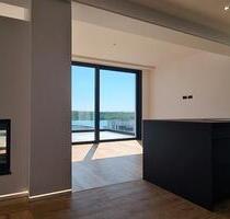 STATE OF THE ART am KAP ZWENKAU + REPRÄSENTATIV MIT BEHEIZTEM POOL + KAMIN + HIGH END + TIEFGARAGE + EBK + SMART