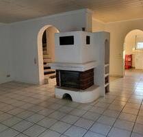 5 ZKB mit Balkon, Terrasse und Garten - Bechhofen