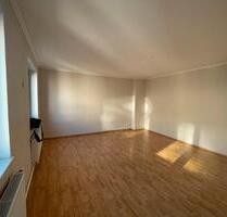 Schöne 2-Zimmer-Wohnung mit Balkon und Tageslichtbad in Halle (Sa - Halle (Saale) Büschdorf