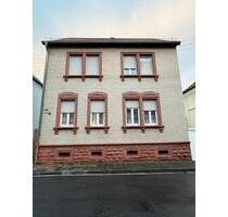 Leerstehendes 2-Familienhaus mit DG, Keller und Hof - Ludwigshafen am Rhein Ludwigshafen-Oggersheim