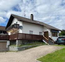 Zweifamilienhaus mit großem Grundstück in idyllischer Randlage - Neureichenau