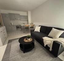 Möblierte helle 2-Zimmer Wohnung mit Balkon in Mannheim-Neckarau