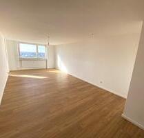 Zentrale Wohnung mit Aussicht - 1.090,00 EUR Kaltmiete, ca.  72,00 m² in Frankfurt am Main (PLZ: 60489) Rödelheim