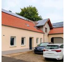 Großzügiges Wohnhaus mit Potenzial zum Mehrfamilienhaus - Schönenberg-Kübelberg