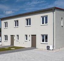 Neubau-Doppelhaushälfte - 1.350,00&nbsp;EUR Kaltmiete, ca.&nbsp; 135,00&nbsp;m&sup2; in Aufhausen (PLZ: 93089)