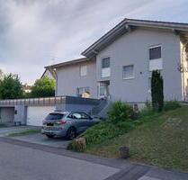Modernisierte EG-Wohnung, großer Gemeinschaftsgarten in Wolnzach
