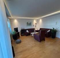 Helle 3-Zimmer Wohnung mit Balkon und Parkplatz - Kelkheim (Taunus)