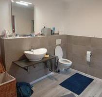 2 Zimmer Wohnung mit EBK, Bad und Abstellkammer - Schneeberg