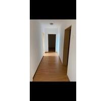 Stilvolle 3-Zimmer-Wohnung mit Balkon und Garage in Bestlage - Neu-Anspach