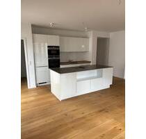 Stilvolle 2-Zimmer-Wohnung mit moderner Kochinsel in Karlshorst - Berlin Lichtenberg
