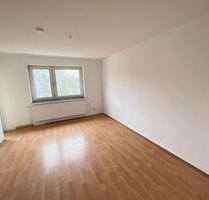 Neu renovierte 3 Zimmer Wohnung mit Balkon in Ginnheim - Frankfurt am Main