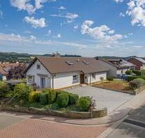 *direkt vom Eigentümer* modernisiertes Haus - Bungalow-Charakter - Weilerbach