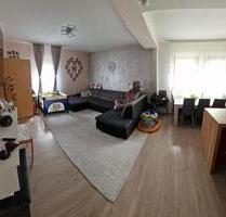 Helle 2-Zimmer-Wohnung mit integrierter EBK - Lichtenstein