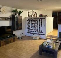 Attraktive offene 1,5-Zimmer-Wohnung mit Balkon - Veitshöchheim