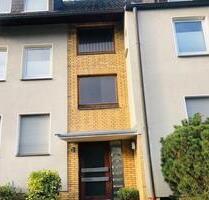 Souterrainwohnung mit Terasse und Gartenblick in Essen-Holsterh