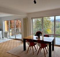 Direkt an der Mosel: Möblierte 4-Zimmer-Wohnung mit ca. 125 m² - Trier Feyen-Weismark