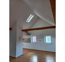 Schöne Dachgeschosswohnung - 440,00 EUR Kaltmiete, ca.  58,00 m² in Pulsnitz (PLZ: 01896)