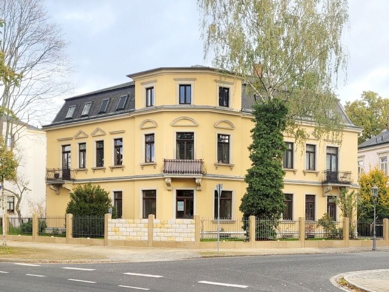 2.370,00 EUR Kaltmiete, ca.  189,47 m² in Dresden (PLZ: 01277) Blasewitz