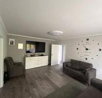 Moderne, renovierte 4,5-Zimmer-Wohnung mit Balkon Einbauküche - Gütersloh Avenwedde