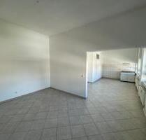 Großzügig geschnittene 1-Zimmer-Wohnung in Hanau - direkt vom Eigentümer! [HMR-O12E11]