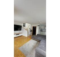 Exklusive 2 Zi. Maisonette Wohnung inkl. Einzelgarage *Prov.Frei* - Pfullingen