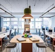 Modern möblierte BüroflächeSchreibtisch im Loft in Kreuzberg - Berlin Friedrichshain-Kreuzberg