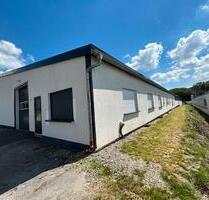 570 m² Warmhalle mit Büro-Sozialräumen und Stellplätzen - Detmold Hiddesen