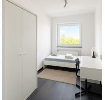 *WG-ROOM VERFÜGBAR* - 5 Minuten zur S-Bahn - München Aubing-Lochhausen-Langwied