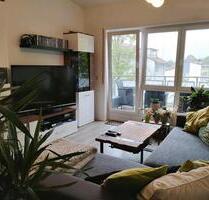 Stilvolle und moderne 2-Raum-DG-Wohnung mit EBK in Freiberg am - Freiberg am Neckar