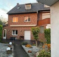 Attraktive Doppelhaushälfte mit Garten und Garage zu vermieten - Herzogenrath