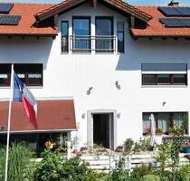 ⭐️ 3-Zimmer-Erdgeschosswohnung mit Terrasse und Garten ⭐️ - Bernau am Chiemsee