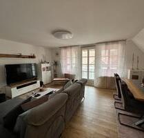 moderne Stadtwohnung 3 Zimmer Küche Bad mit Loggia - Lügde