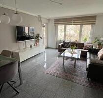 Helle 4-Zimmer-Wohnung mit Balkon in FFM - Frankfurt am Main Nied