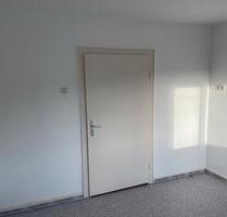 Saarbrücken- Burbach (4 ZKB )(89qm)(2OG)Keller 12 qm(ab sofort)