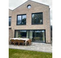 Moderne Doppelhaushälfte - 350.000,00 EUR Kaufpreis, in Lastrup (PLZ: 49688)