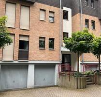 Maisonette-Wohnung mit Balkon - 899,00 EUR Kaltmiete, ca.  93,80 m² in Sankt Augustin (PLZ: 53757)